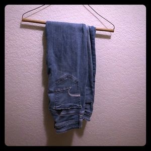 Light wash superstretch jeans